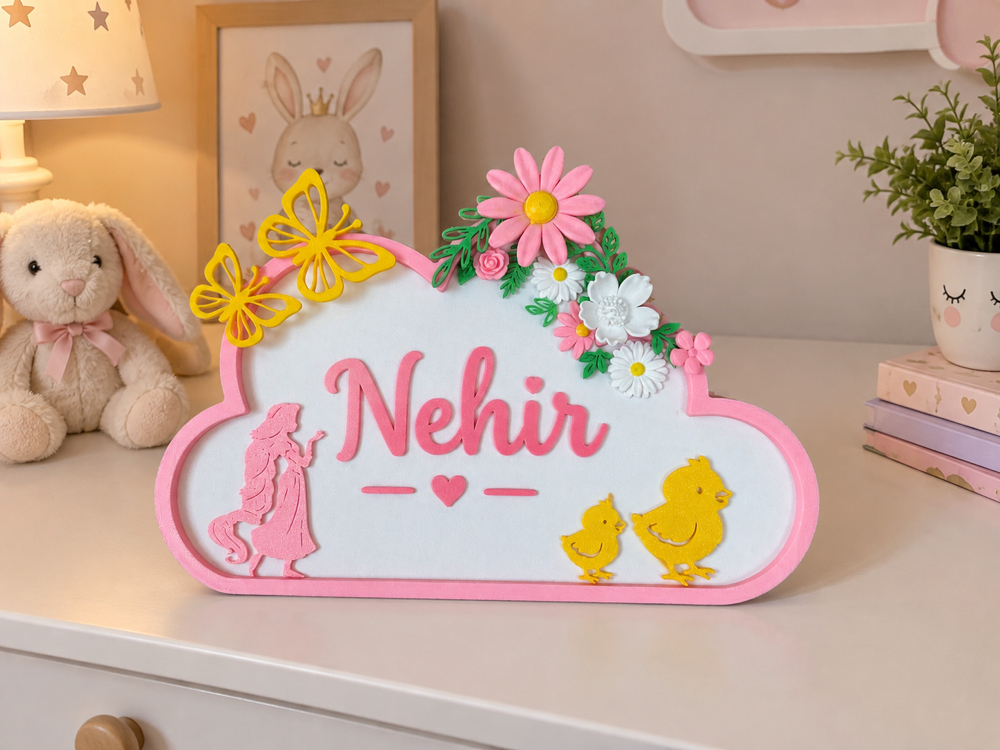 Kişiye özel bulut içinde çiçekli prenses isimlik 