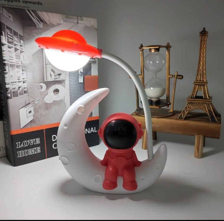 Yaratıcı ay astronot gece lambası, LED küçük masa yatak odası