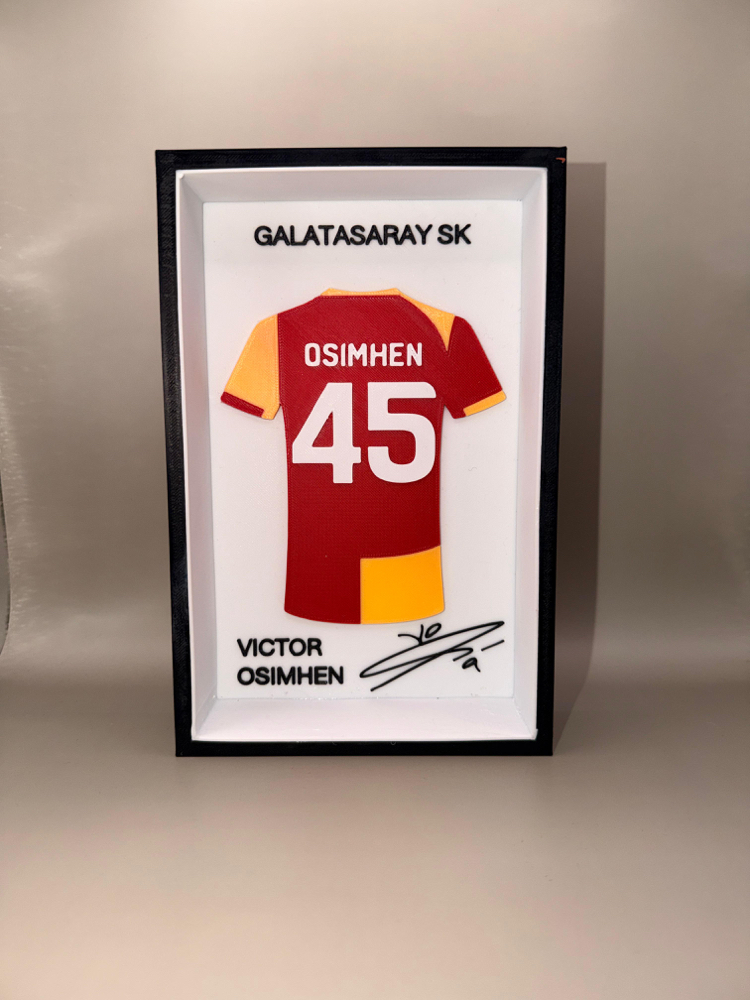 VİCTOR OSİMHEN - GALATASARAY İMZALI FORMA MASA SÜSÜ