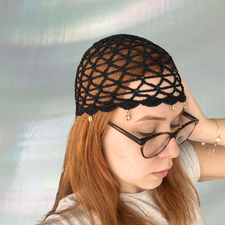 Charmlı Siyah Mesh Skull Cap