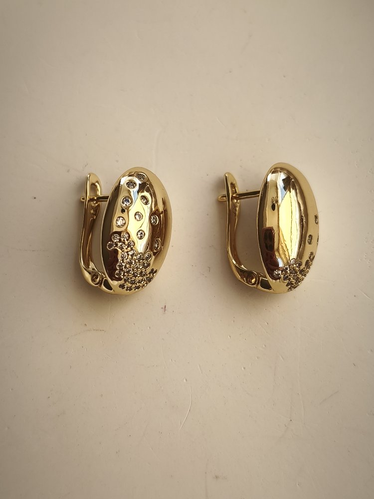Oval küpe