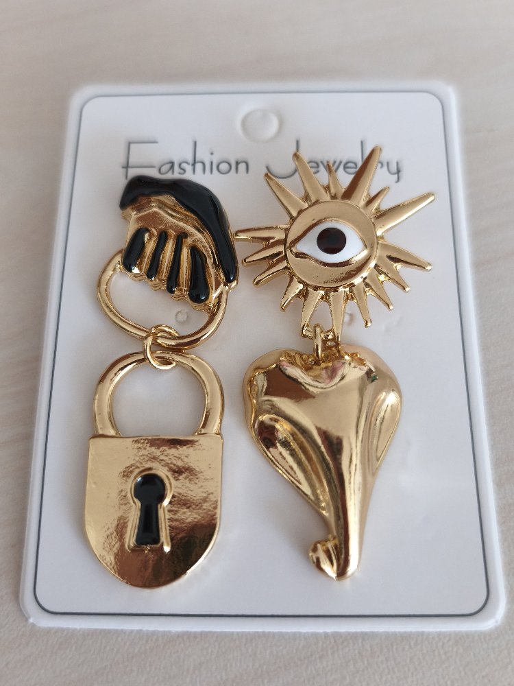 Tasarım küpe