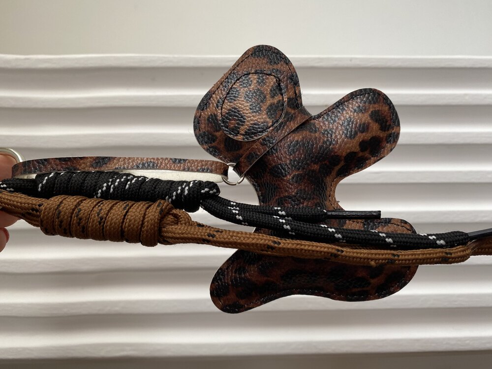 Leopar çanta süsü