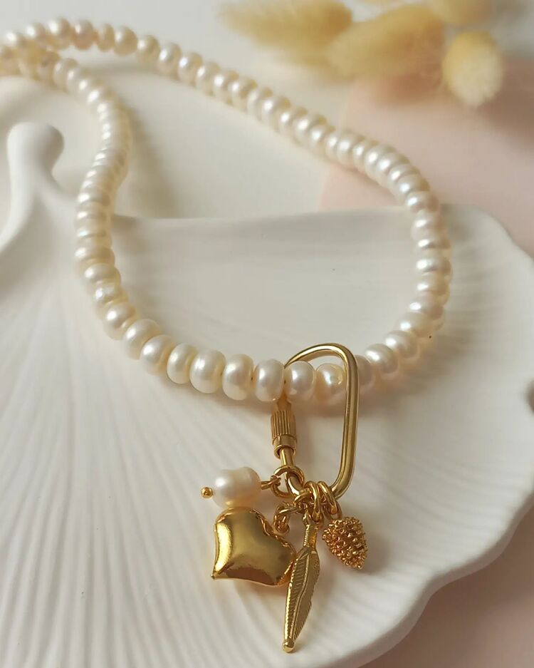 'İNCİ CHARMS KOLYE ' 