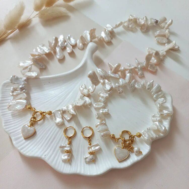 ' ANNA PEARLS SET '