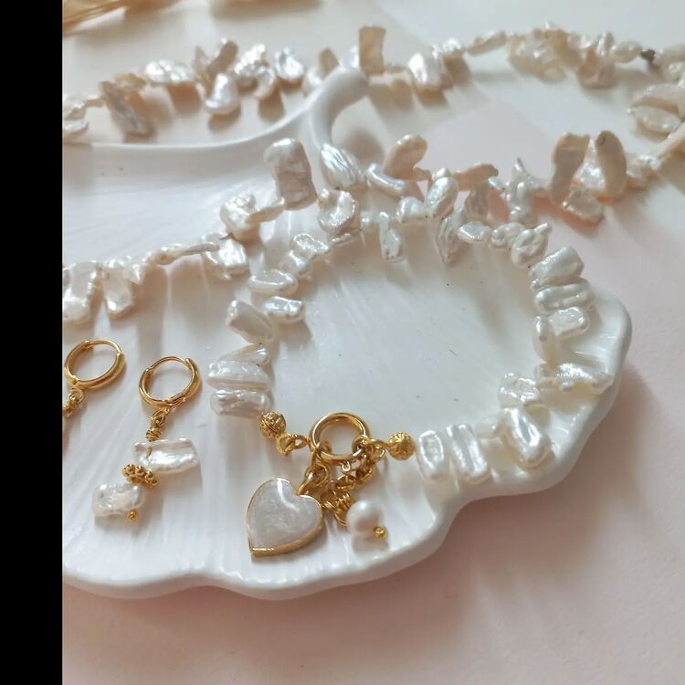 ' ANNA PEARLS SET '