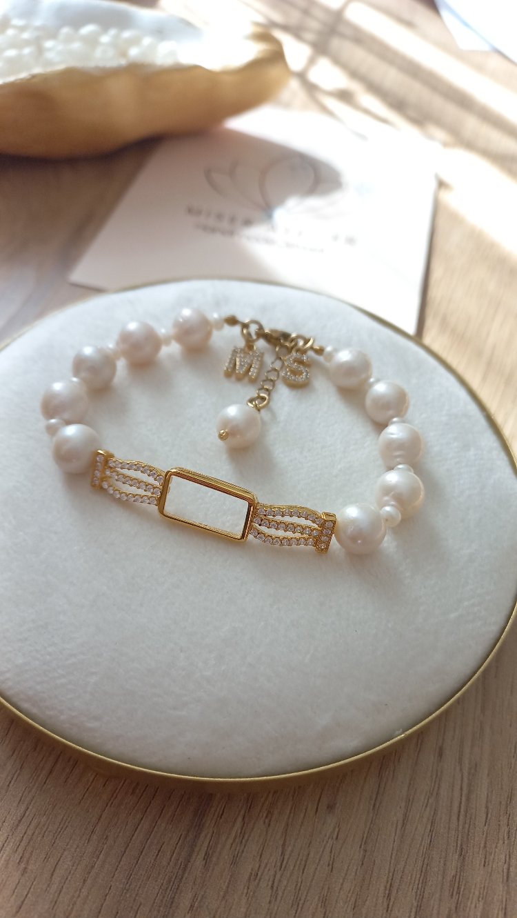 ELEGANT BİLEKLİK ( GÜMÜŞ GRAM UYUMLU)