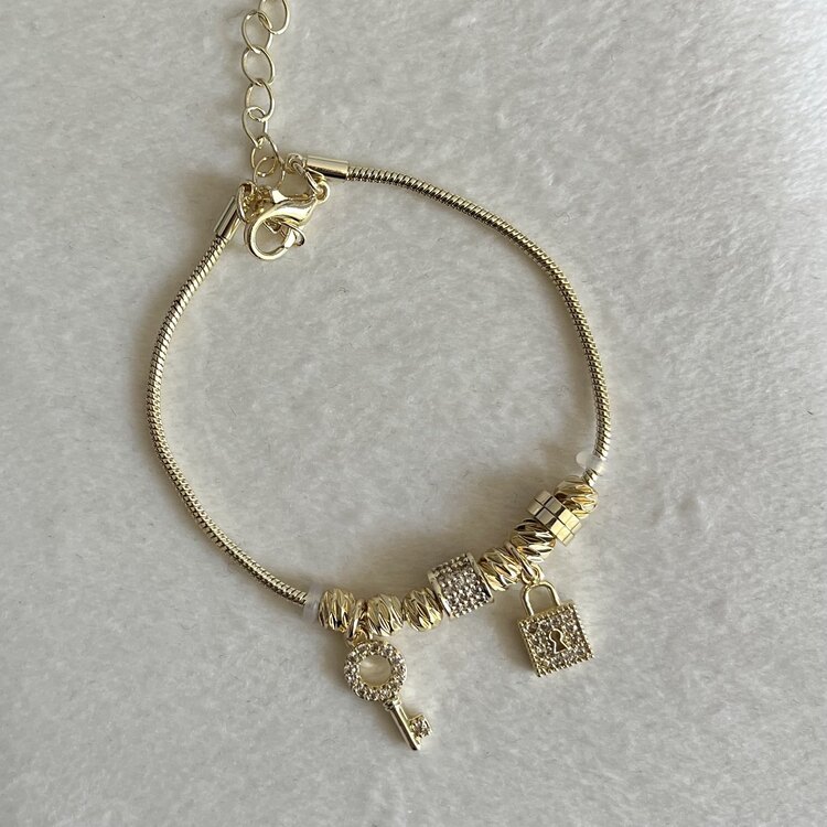 VIP Çoklu Charm Bileklik