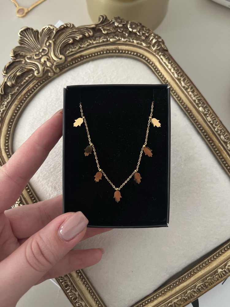 Fatma Ana Eli Sallantılı Choker | Çelik