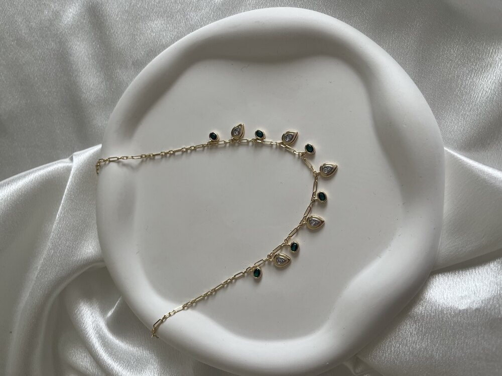 VIP Zümrüt Taşlı Sallantılı Choker