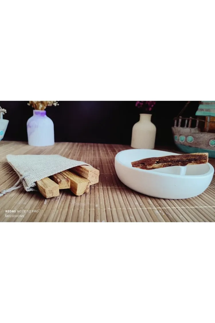 Palo Santo Tütsü Seti – 4 Adet Palo Santo (30-35 gr) ve Palo Santo Tütsülük (Beyaz) - Peru