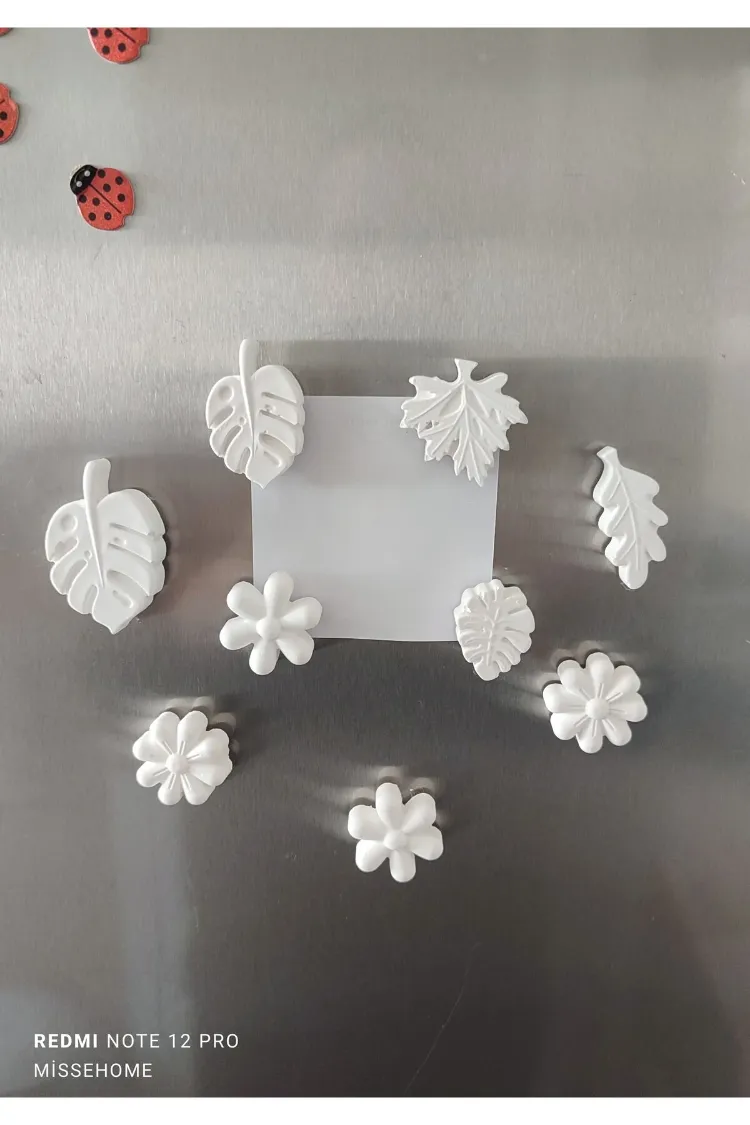 Buzdolabı Süsü Çiçekli Magnet, 9 Adet Farklı Desenlerde Mıknatıslı Fotoğraf Tutucu Magnet