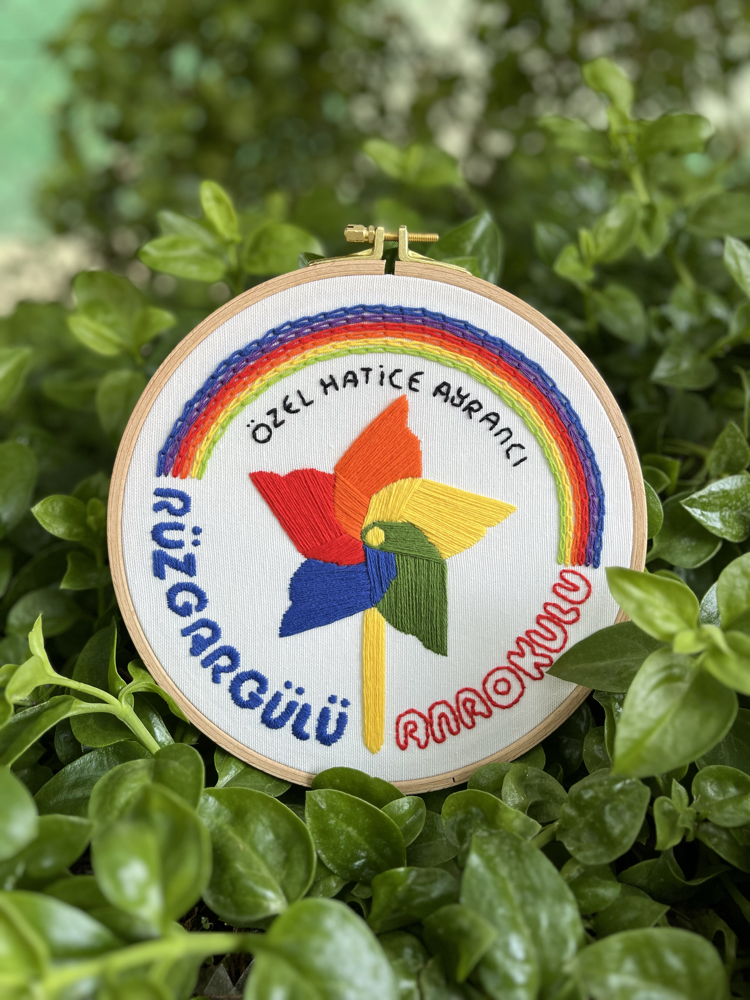 "Rüzgargülü Anaokulu" Logo Nakış Çalışması(Kişiselleştirilir)