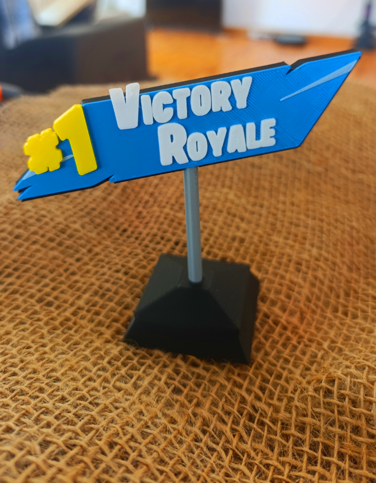 FORTNITE Victory Royale Figürü