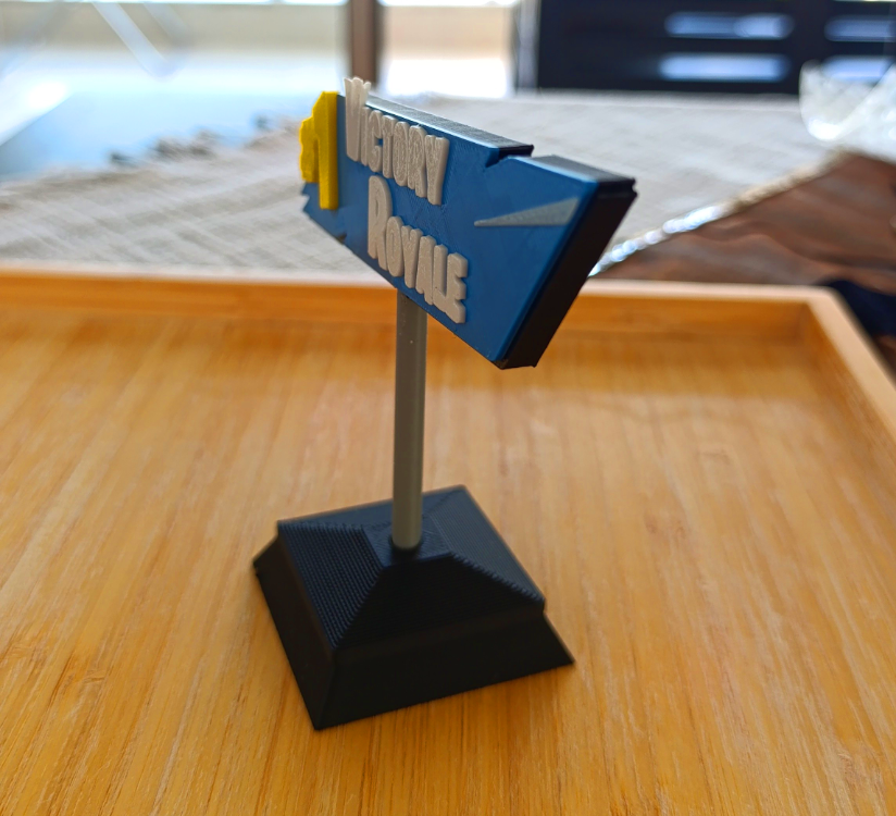 FORTNITE Victory Royale Figürü