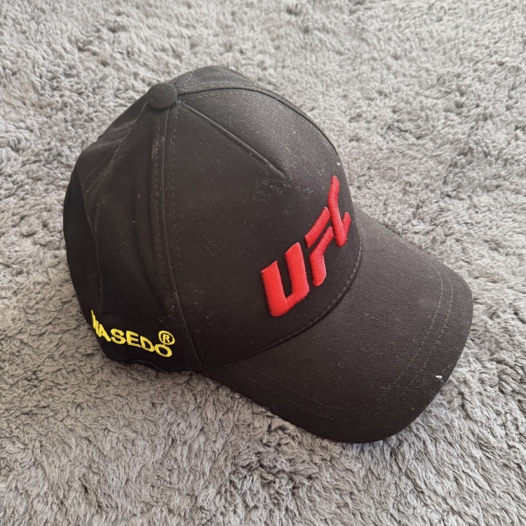 UFC şapka