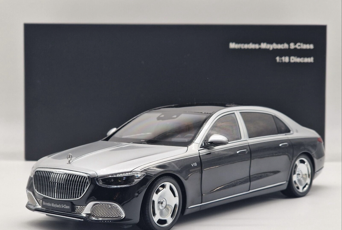 Mercedes Maybach 1/18 