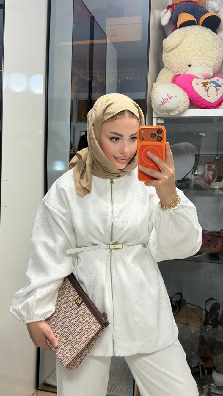 Beyaz taşlı takım