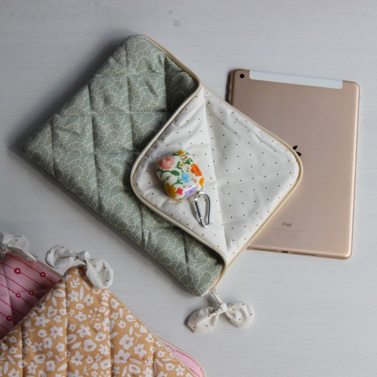 IPad Yuvası -10.9"-11"-Yeşil