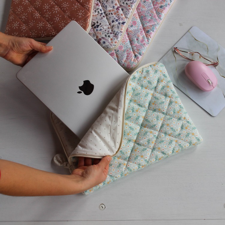 MacBook Yuvası -13.3"- Mint 