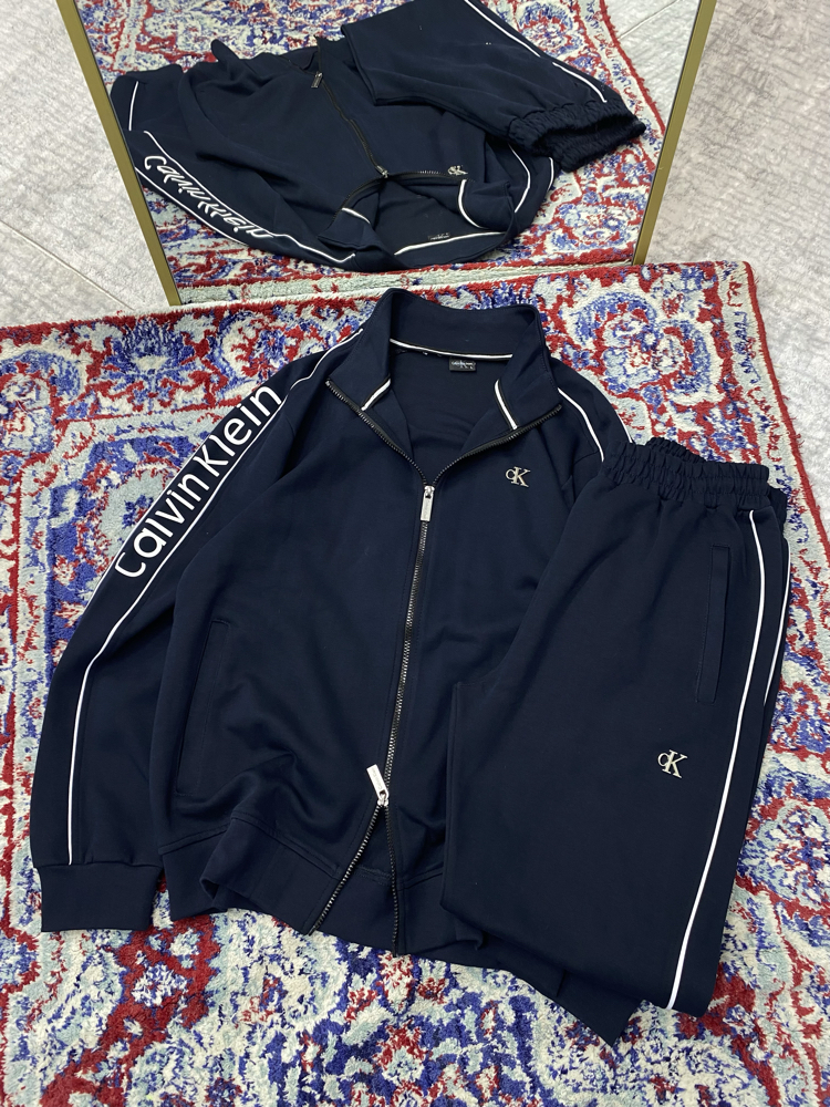 CALVIN KLEIN EŞOFMAN TAKIMI