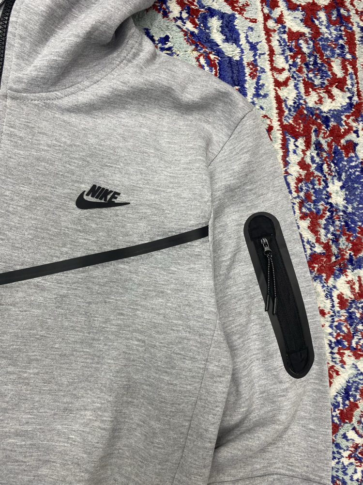 NIKE TECH EŞOFMAN TAKIMI