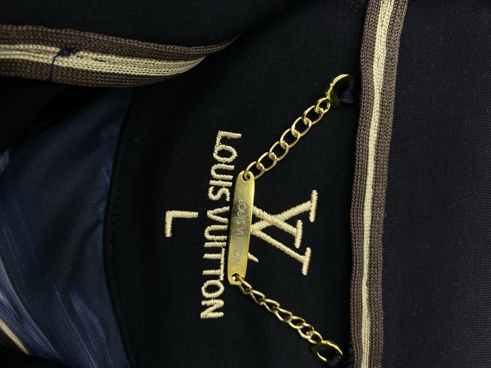 LOUIS VUITTON EŞOFMAN TAKIMI