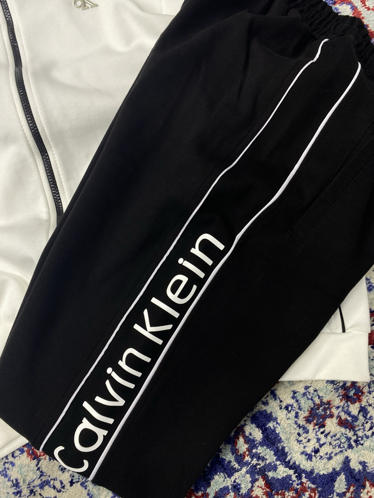 CALVIN KLEIN EŞOFMAN TAKIMI