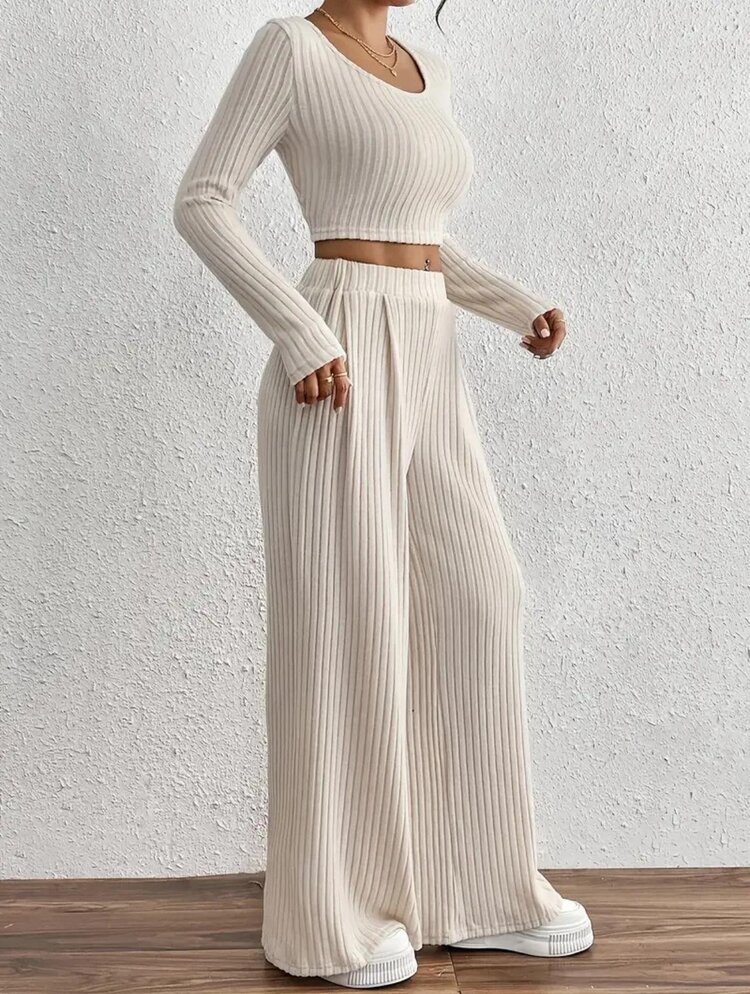 Uzun Kollu Crop Bluz ve Geniş Paça Pantolon İkili Kadın Takım - Kaşkorse Kumaş