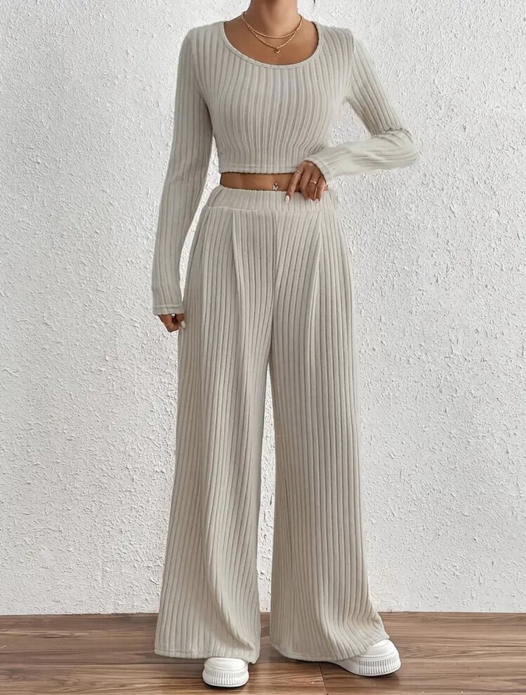 Uzun Kollu Crop Bluz ve Geniş Paça Pantolon İkili Kadın Takım - Kaşkorse Kumaş