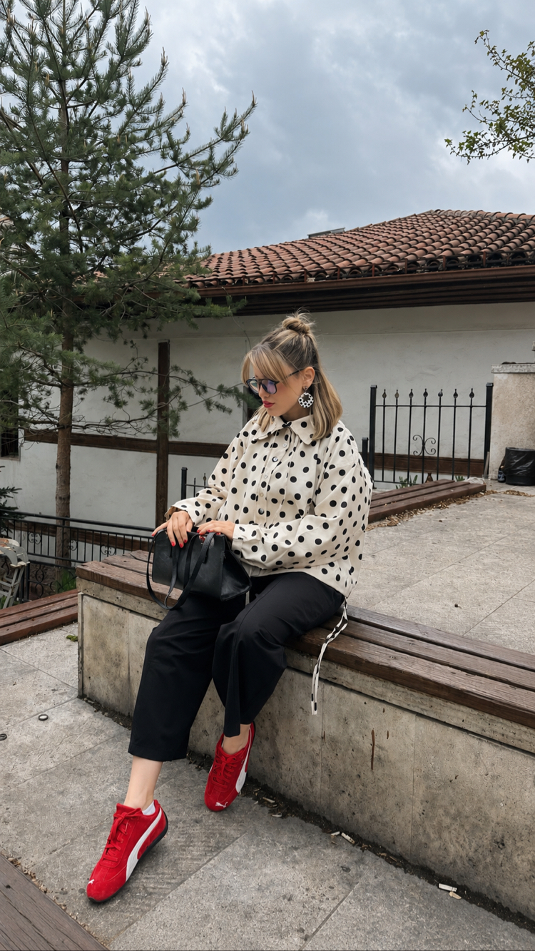 Puantiyeli yağmurluk