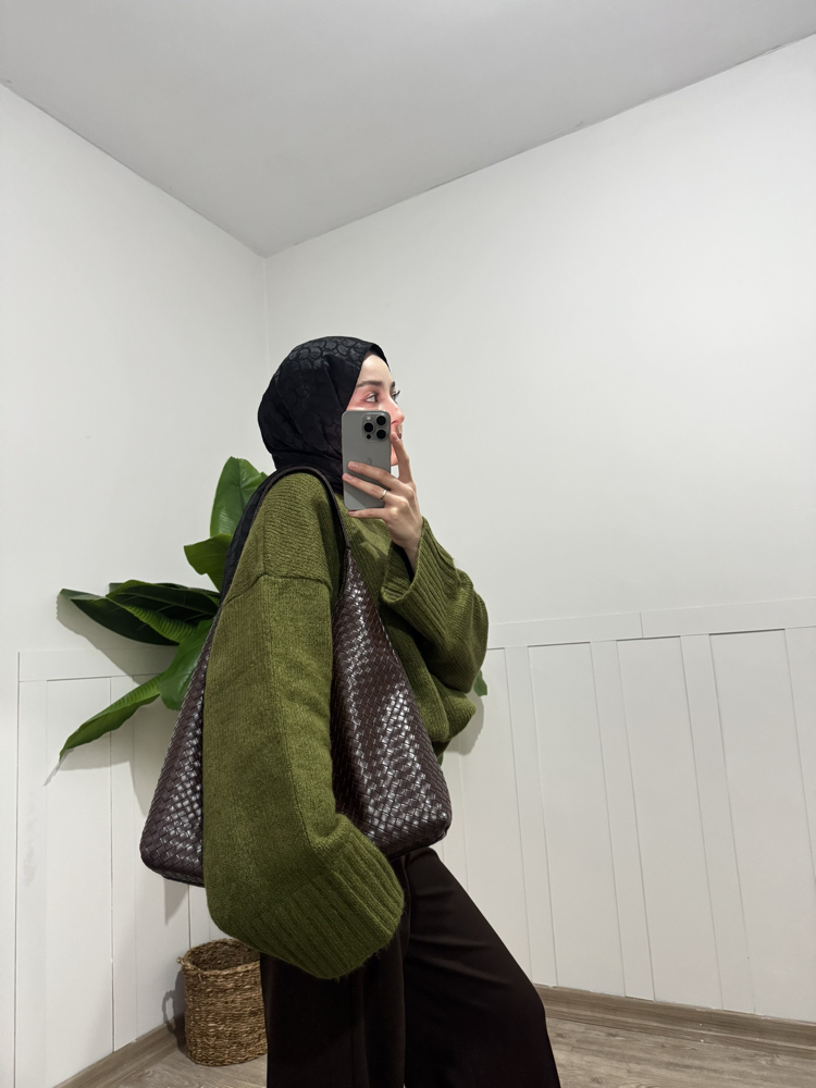 Olive kazak