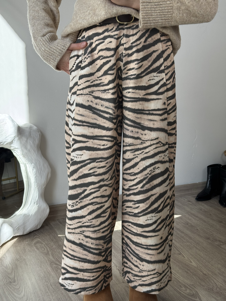 Zebra gabardin barel pantalon
