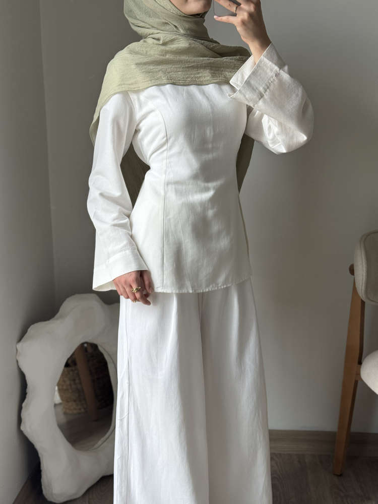 Yırtmaçlı pantolon takım / beyaz