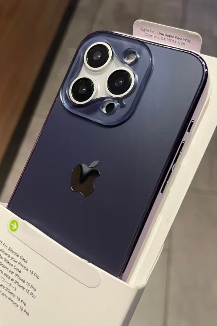 İPhone Crossed Case