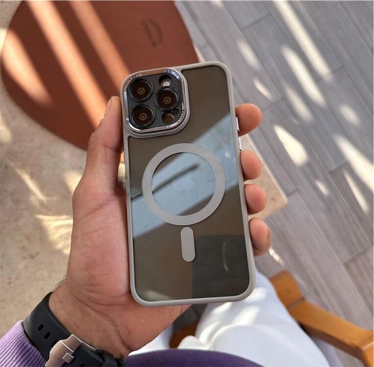 iPhone Focus Pixel Case