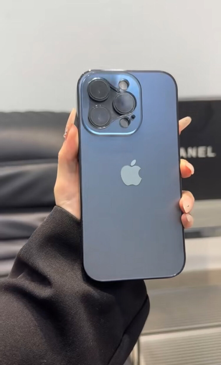 İPhone Crossed Case