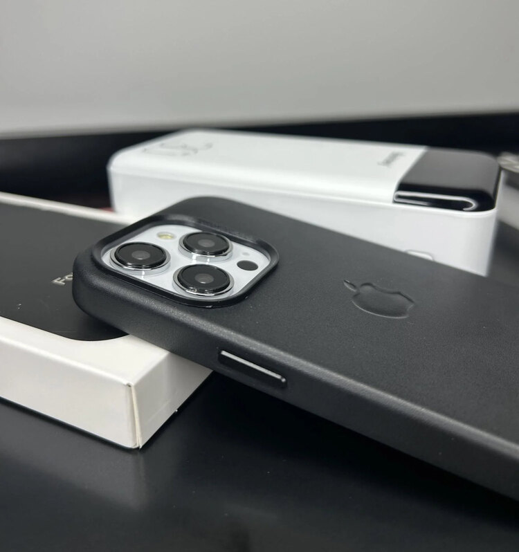 İPhone Siyah Deri Magsafe Case