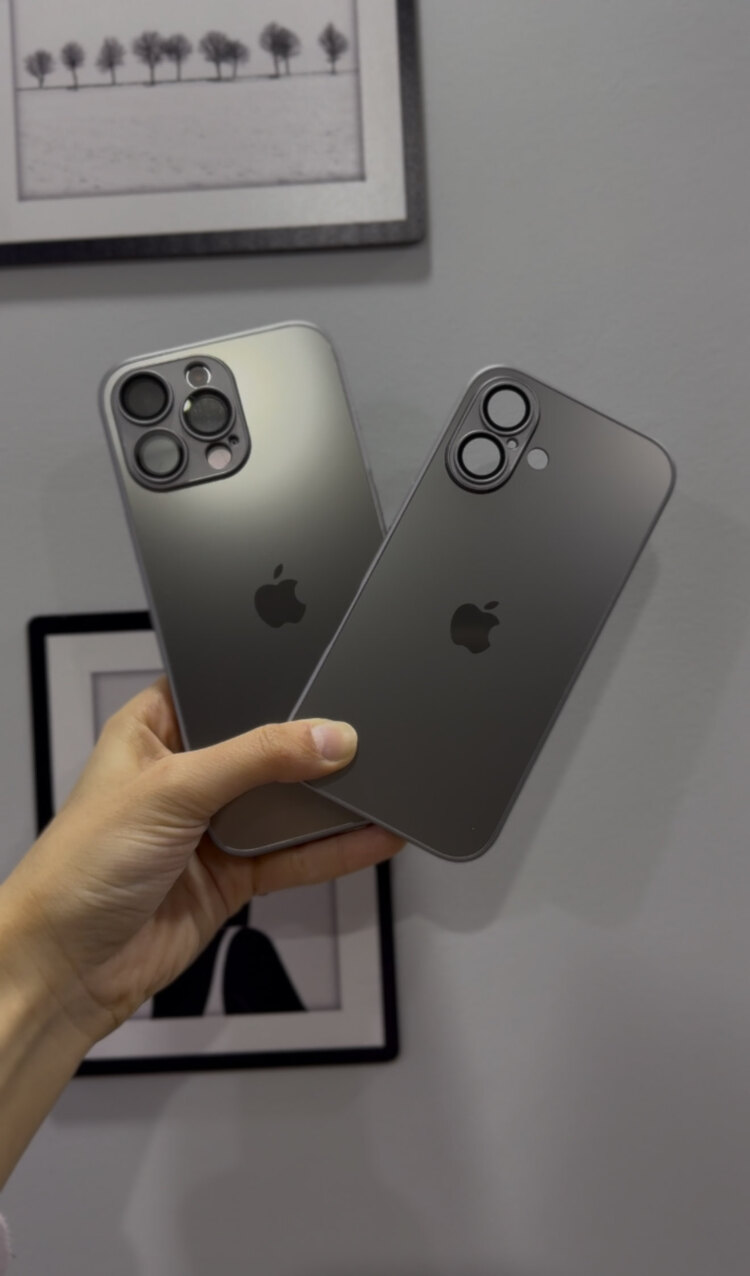 İPHONE NATUREL TİTANYUM 16 SERİSİ AG GLASS CASE