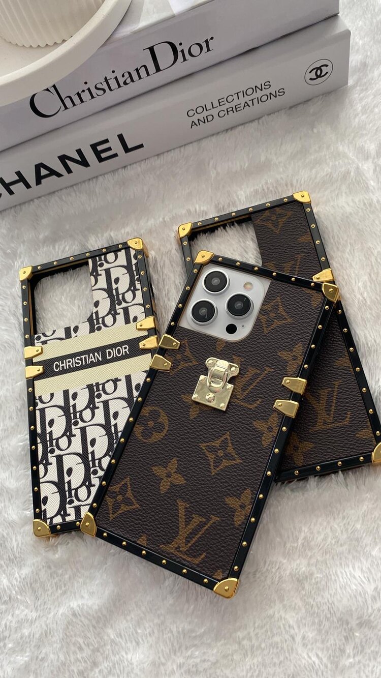 iPhone Uyumlu Louis Vuitton Kare Kılıf (Satıcıya Not Kısmına Model Belirtiniz )