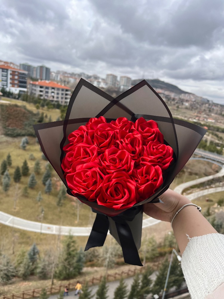 Ahenk 12 li kırmızı solmayan gül buketi 