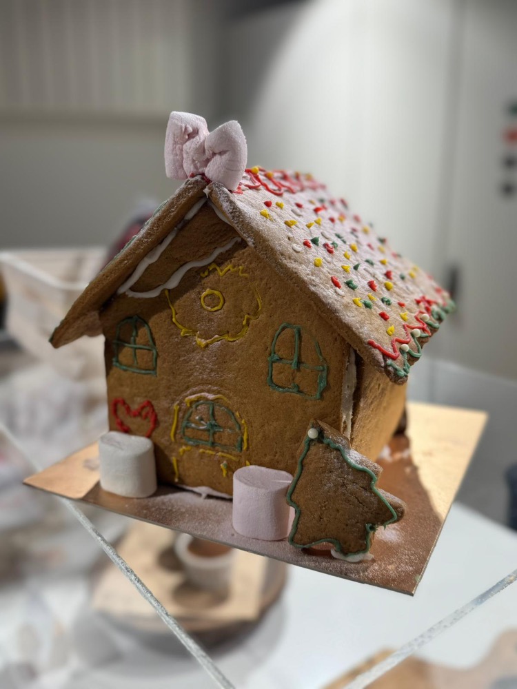 Gingerbread House Yapımı - 24 Aralık Çarşamba