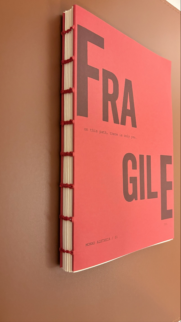 MONAD Aletheia El Yapımı A5 FRA/GILE Defter - Kareli, Açık Sırt Koptik Dikişli