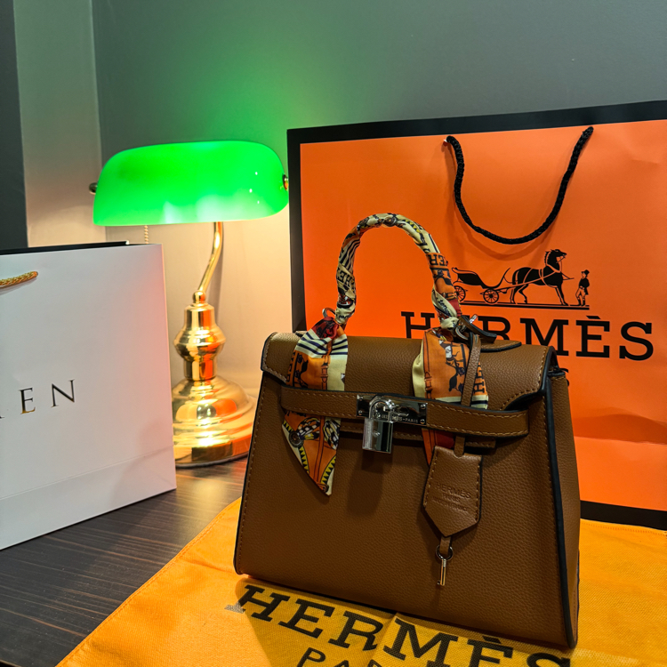 Hermes Kelly Brown