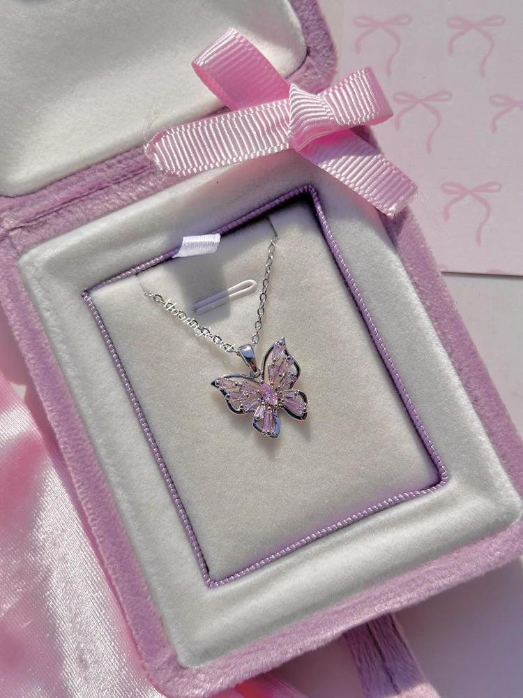 Pretty butterfly kolye