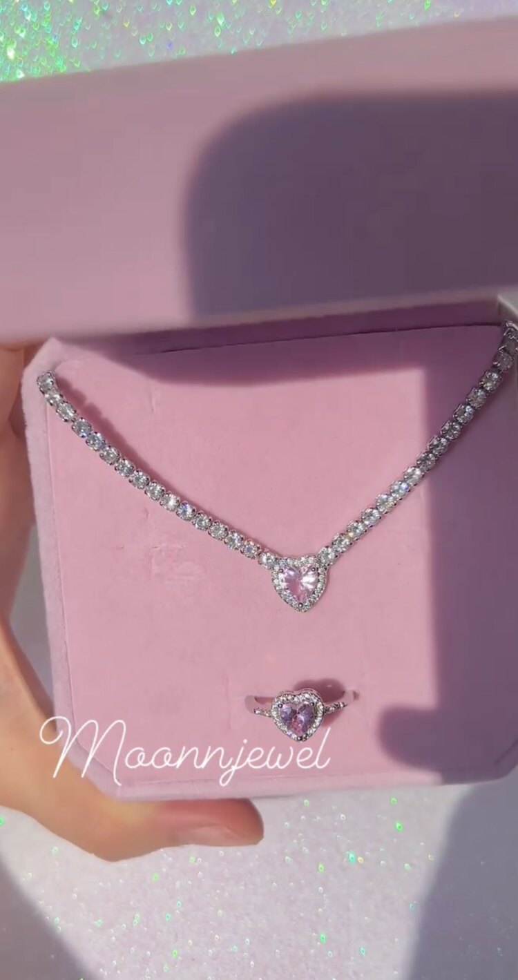 Shiny pink set