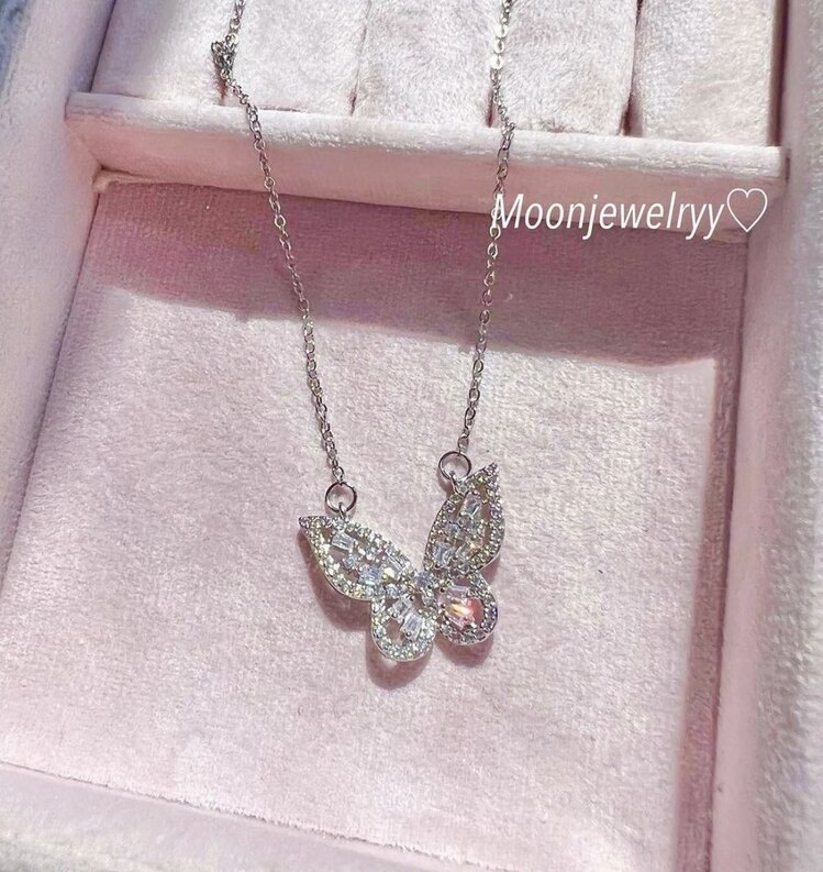 Shiny butterfly kolye