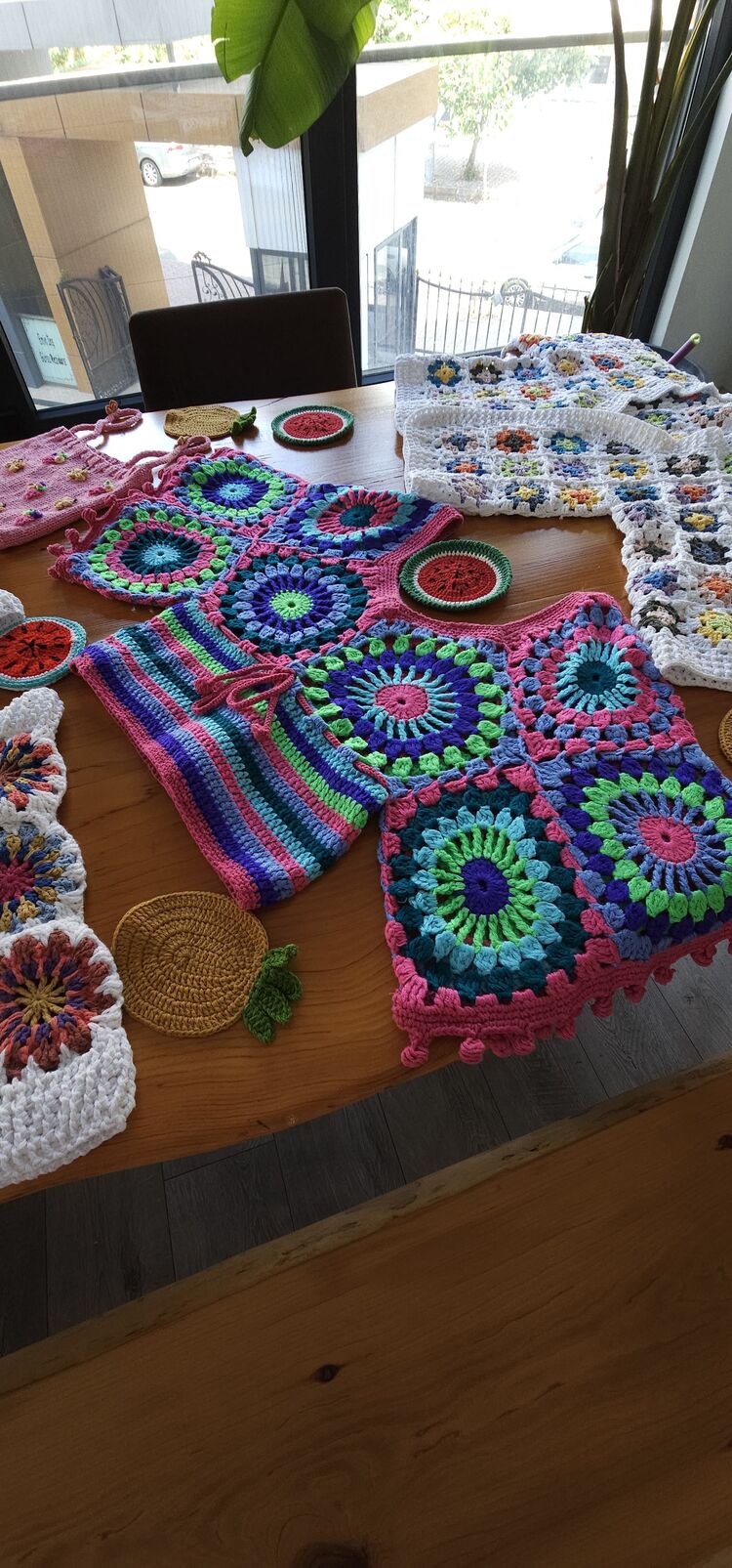 rengarenk Motifli  crop