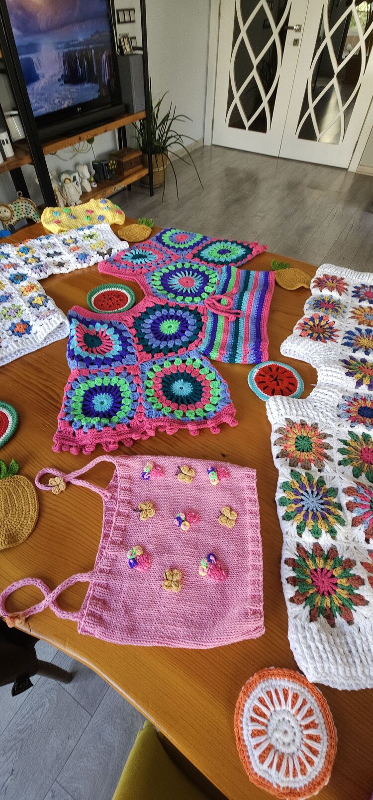 rengarenk Motifli  crop