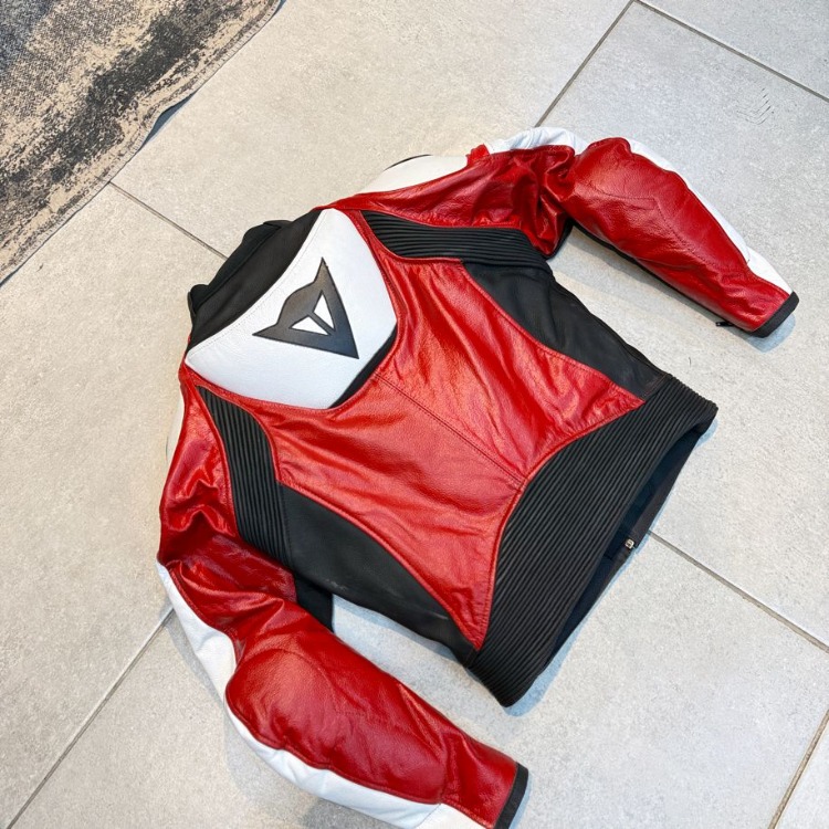 Dainese Kırmızı Beyaz Crop Model Ceket